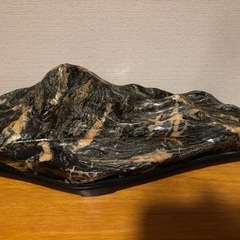 熊の置物、那智の石、傘立ての画像