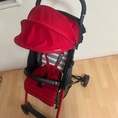 combi赤　B型ベビーカーの画像