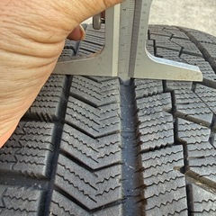 スタッドレスタイヤの画像