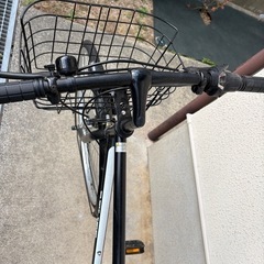 シティサイクル ブラック 前カゴ付き シマノ製変速機の画像