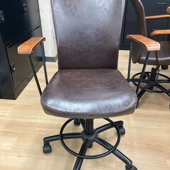 【12月23日迄に取りに来れる方】オフィスデスク  椅子2脚セットの画像