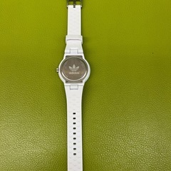 adidas 腕時計の画像