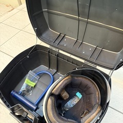 原付　リアボックス　アドレス110 アライ　ジェットヘルメット　U字ロックの画像