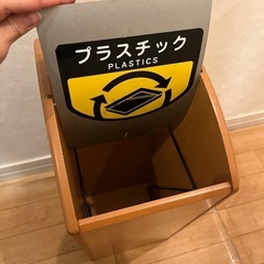 ゴミ箱の画像