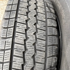 ハイエース　スタッドレス　ホイール付の画像