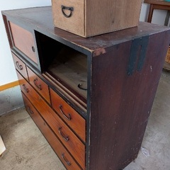 昭和のタンスの画像