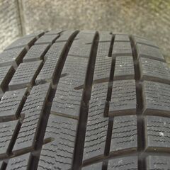 スタットレスタイヤ　185/65R15の画像
