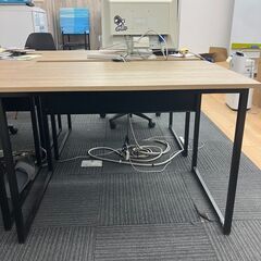 【12月23日迄に取りに来れる方】シンプルなデザインのオフィスデスク 事務机の画像
