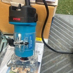 リョービトリマーMTR-41とビットセットの画像