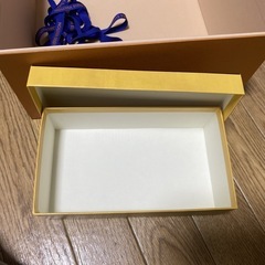LOUIS VUITTON ルイヴィトン FENDI フェンディ 箱 リボン 空箱 の画像