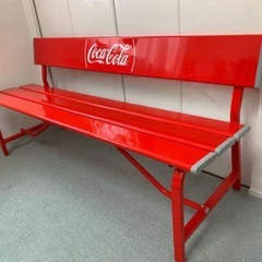 ベンチ　コカコーラ　赤の画像