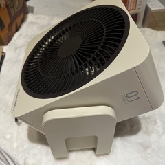 サーキュレーター  オフホワイト 角度調整可の画像