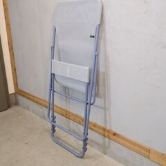 フランスのガーデンファニチャ―メーカーLAFUMA(ラフマ)のデッキチェア MAXI TRANSAT LFM5170です。折り畳めばコンパクトになるのでアウトドアなどにもおススメのチェアーです♪ の画像