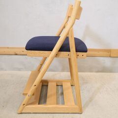 ACTUS(アクタス)の飛騨高山の技術で作られたT-KIDS(ティーキッズ)チェアです。ナチュラルでシンプルなデザインの学習椅子。座面の高さが調節可能なのでダイニングのキッズチェアとしても♪日進木工の画像