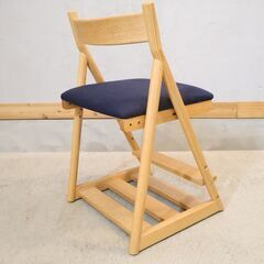 ACTUS(アクタス)の飛騨高山の技術で作られたT-KIDS(ティーキッズ)チェアです。ナチュラルでシンプルなデザインの学習椅子。座面の高さが調節可能なのでダイニングのキッズチェアとしても♪日進木工の画像