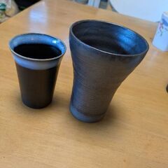コップ　陶器の画像