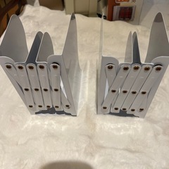 伸縮性ブックエンド 仕切りの画像