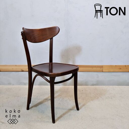 TON(トン)のベントウッドチェアです。バナナのようにカーブした背もたれが特徴のレストランやカフェでも活躍するサイドチェアー。ナチュラルモダンな北欧スタイルにおススメのダイニングチェア♪