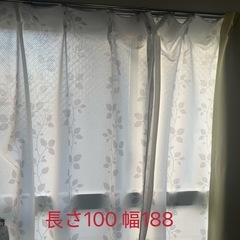 カーテンの画像