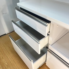 2段食器棚  ホワイト 2023年製の画像