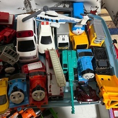 トミカなど車セットの画像