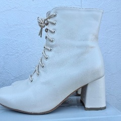 現金支払い可 長崎市内取引 白 ベージュ 編み上げブーツ Lサイズ 24cm 23.5cm 靴 オフホワイト レディースの画像