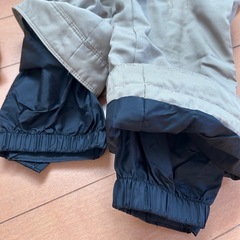 スキーウェア100＋手袋②個＋ゴーグルの画像