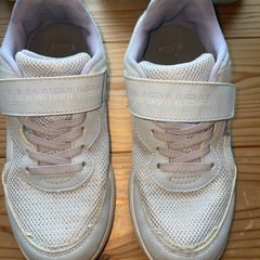 女の子　20センチ　靴　スニーカーの画像