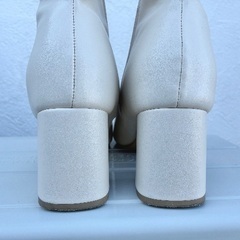 現金支払い可 長崎市内取引 白 ベージュ 編み上げブーツ Lサイズ 24cm 23.5cm 靴 オフホワイト レディースの画像