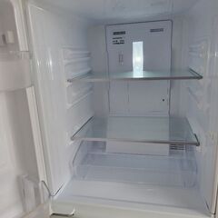 2ドア冷蔵庫の画像