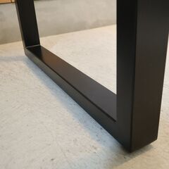 Kanademono(かなでもの)の人気シリーズTHE TABLE ラバーウッド × Black Steel。モダンなフォルムはミーティングテーブルやダイニングテーブル、ワークスペースのデスクにも♪の画像