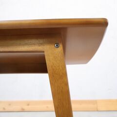 人気のkarimoku60(カリモク60) リビングテーブル(小)です。レトロでスッキリしたデザインは圧迫感を感じさせないコーヒーテーブル。男前インテリアや北欧スタイルにもおススメです。の画像