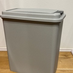 未使用　ゴミ箱の画像