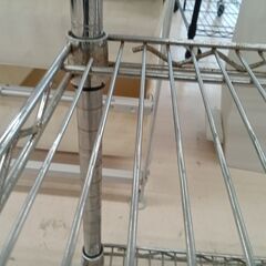 リユースのサカイ栃木店★ジモティ割あり★  メタルラック シルバー W97×D45.7×H55 クリーニング済み TC12065の画像