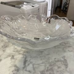 【未使用品】ガラス大皿 NS-NARUMI 店頭販売 南区花畑の画像