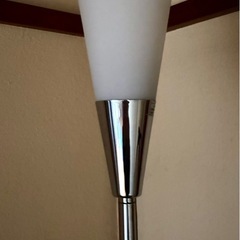 スタンド型間接照明の画像