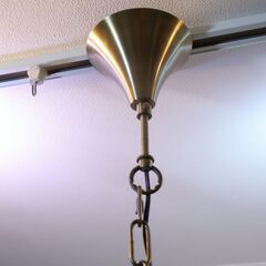 DI CLASSE(ディクラッセ)Etoile(エトワール)ペンダントライトです。真鍮製の星形のシェードから放たれる光が、空間を神秘的に照らしてくれます。リビングやダイニング、寝室にも最適です♪の画像