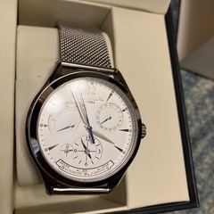 機械式自動巻腕時計の画像