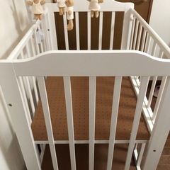 ベビーベッド　メリー　ホワイトの画像