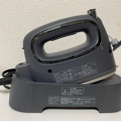 TOSHIBA  コードレス衣類スチーマーの画像
