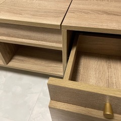 【無料】鏡付きテーブルの画像