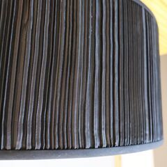 yamagiwa(ヤマギワ)BAUM(バウム) シーリングライトです。ランダムプリーツのシェードが優雅な印象の天井照明は北欧スタイルやモダンな空間にオススメ。リビングやダイニング、寝室などに。の画像