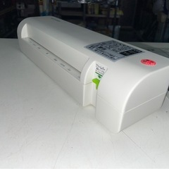 IRIS OHYAMA　アイリスオーヤマ　ラミネーター　LM-42E　100μm専用　A4　ラミネート　事務　事務用品　店舗　オフィス　ホワイト　稼働確認済　中古　④の画像