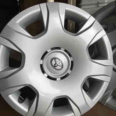 200系　ハイエースバン　ホイールキャップ4本　新品　純正 　　の画像