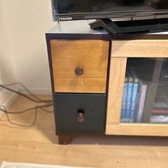 テレビボードの画像