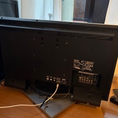 MITSUBISHI テレビ　32型？おまけ付きの画像