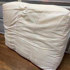 KARIMOKU 元ソファのクッション　肉厚5個まとめて　おもちゃの画像