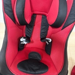 コンビ　ミニマグランデ EG UB黒赤 チャイルドシート　軽量の画像