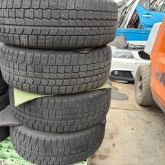 205/55R16 DUNLOP WINTERMAXX WM02 スタッドレスタイヤ 16インチ　の画像