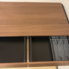 【年内】引き出し付きデスクの画像